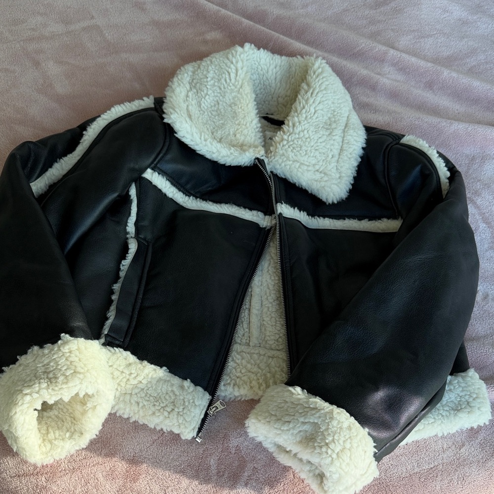 Abercrombie & Fitch Black Jacket with Cream Shearling Sherpa